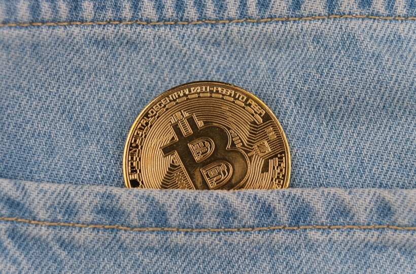 欧义交易所iOS版正式上架苹果商店:下载量首日突破50万次